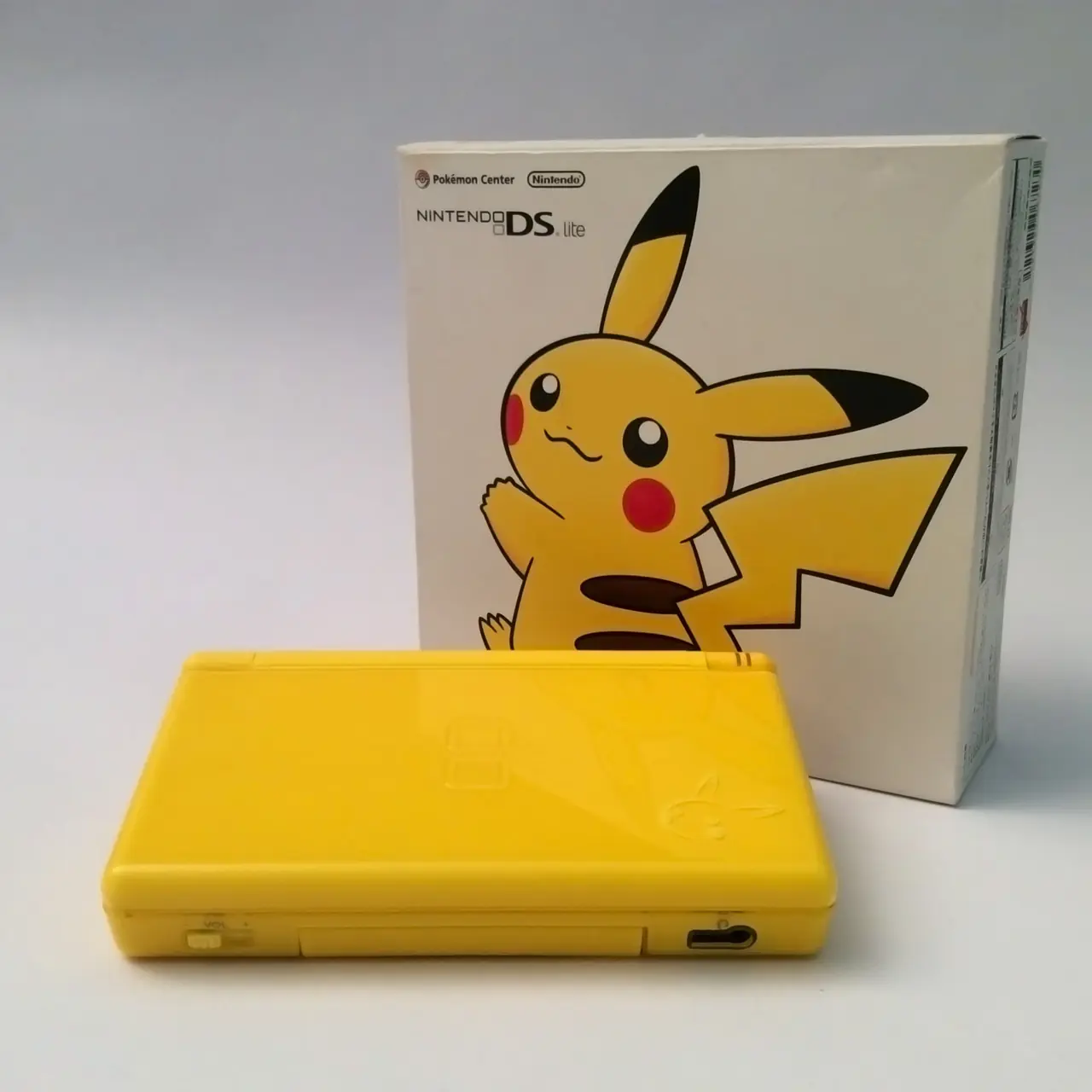 Nintendo DS Lite - Pikachu