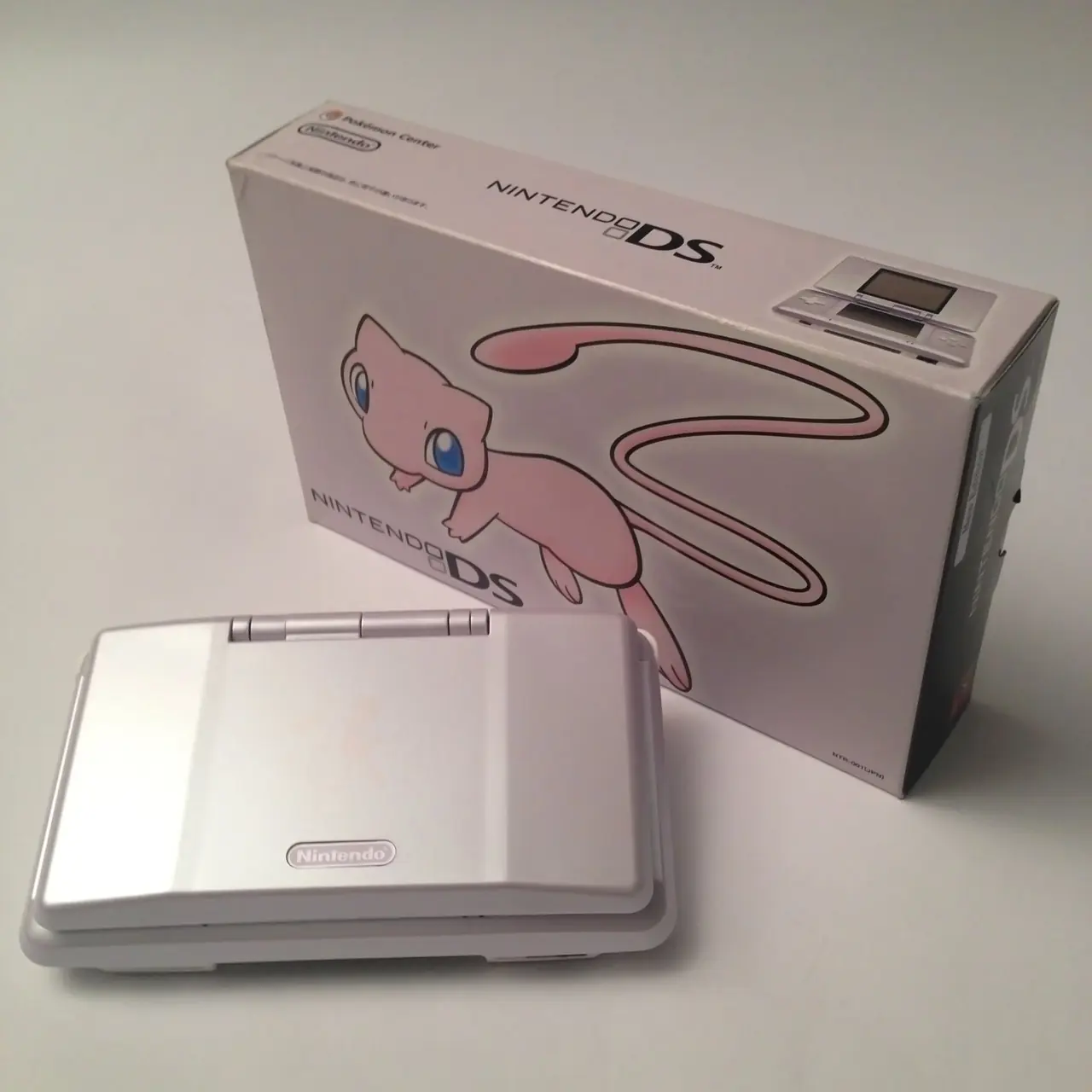 Nintendo DS - Mew Edition