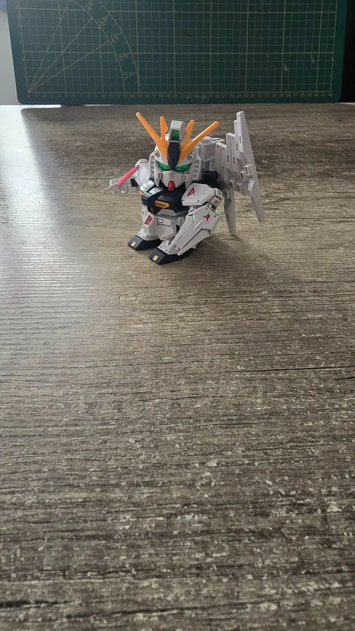 SD RX-93 Nu Gundam · Bandai