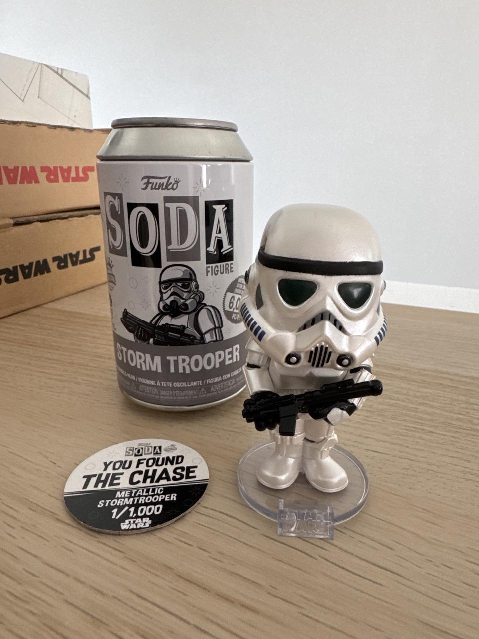Stormtrooper (Chase · Metallic · Funko Soda)