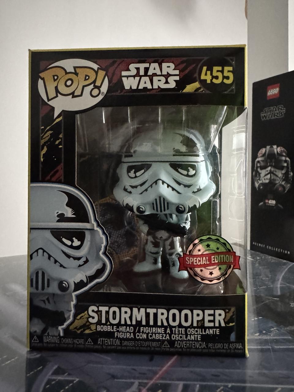 Stormtrooper (Retro · Deluxe)