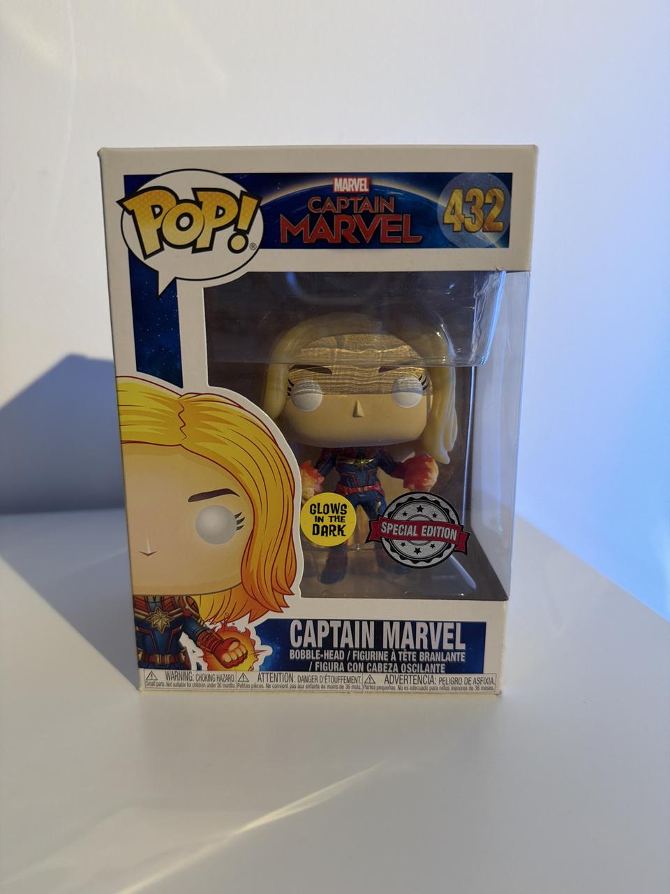 Captain marvel (Glow in the Dark)