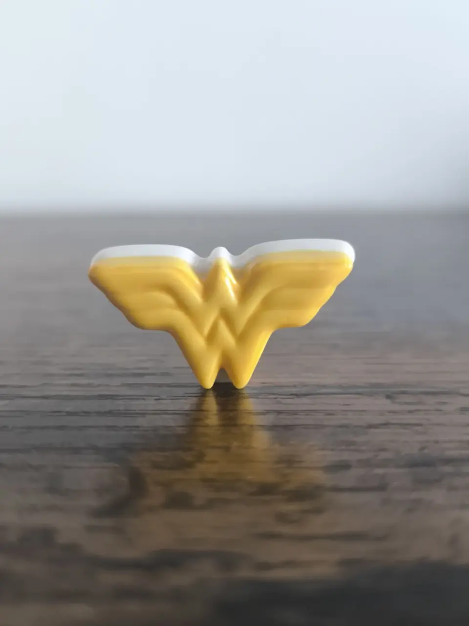 Fève Emblème Wonder Woman