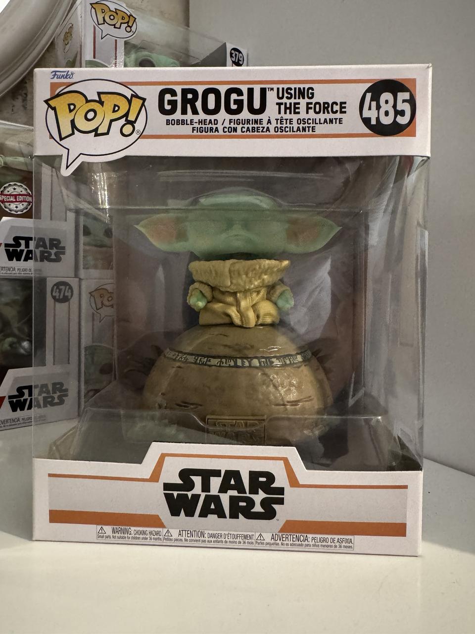 Grogu using the force