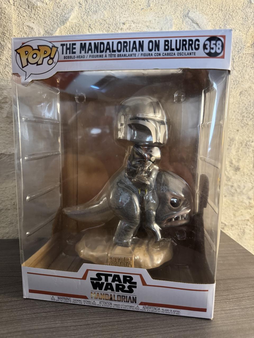 The mandalorian on blurrg (Super Sized)