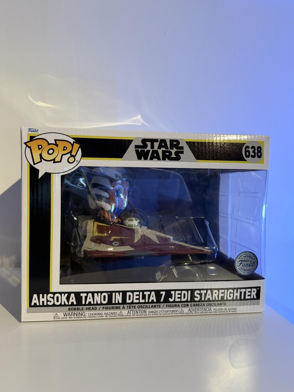 Ahsoka Tano in delta 7 jedi starfighter (Rides)