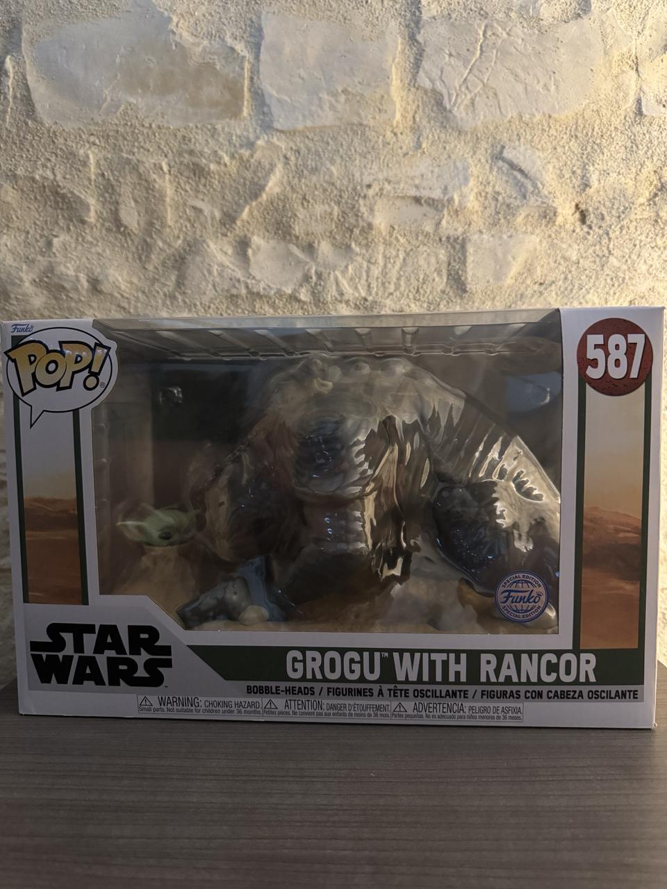 Grogu with rancor (Super Sized)