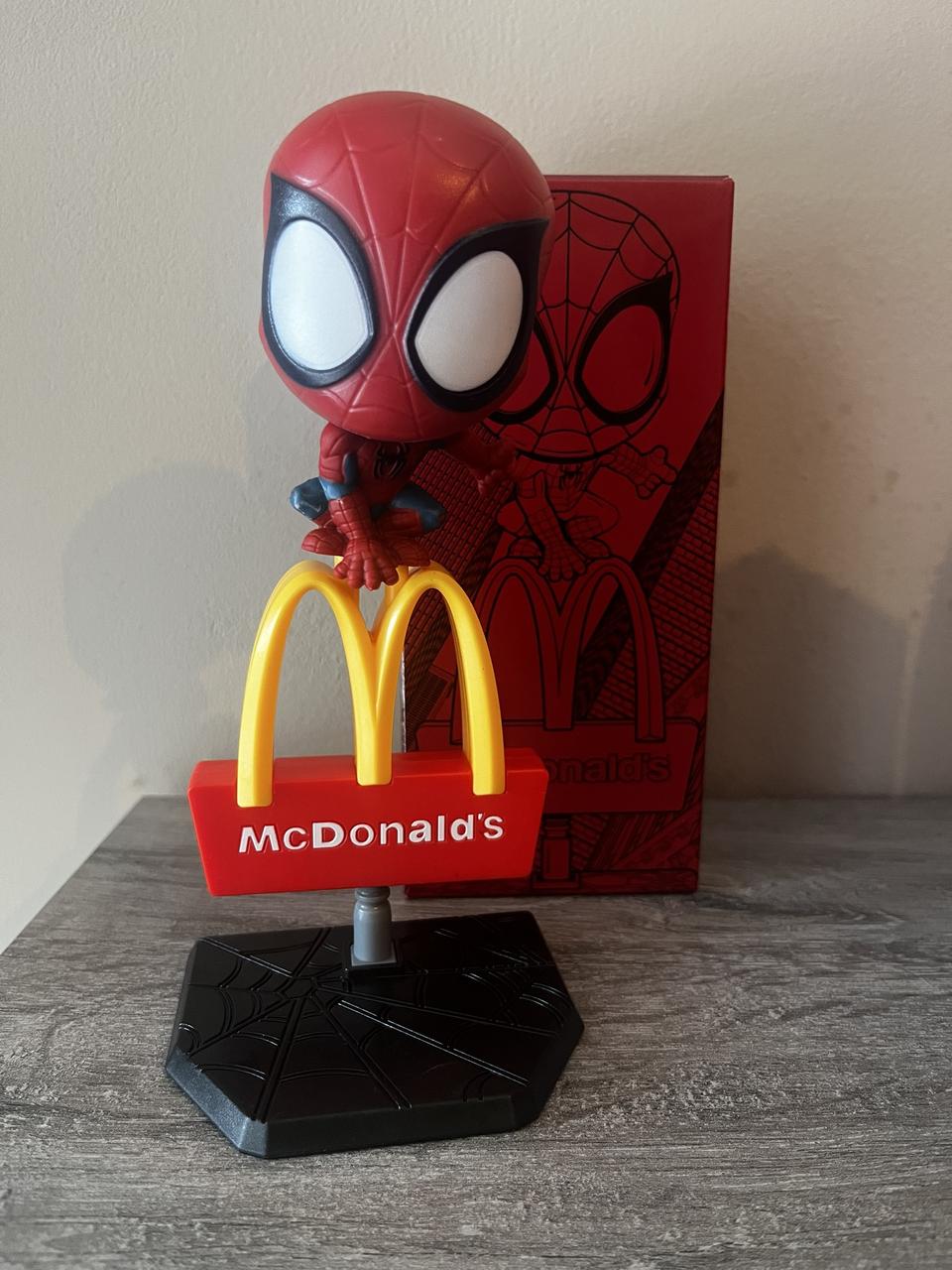 Spider-Man accroupi