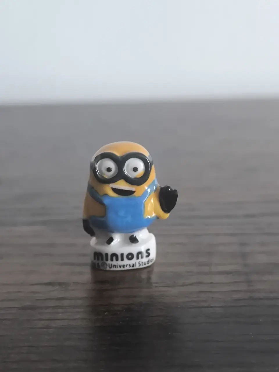 Fève Minion qui salut