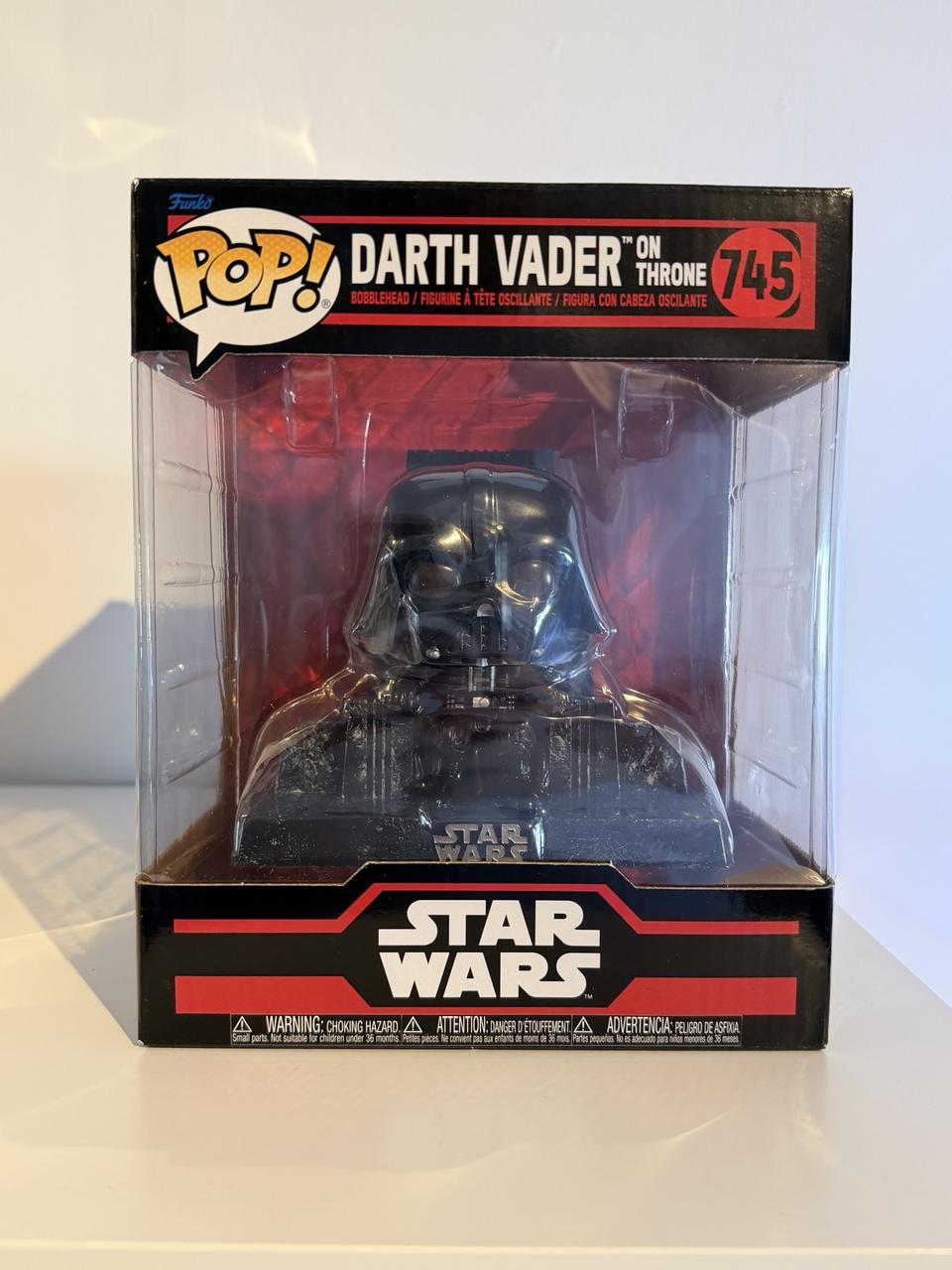 Darth Vader on Throne (Deluxe)