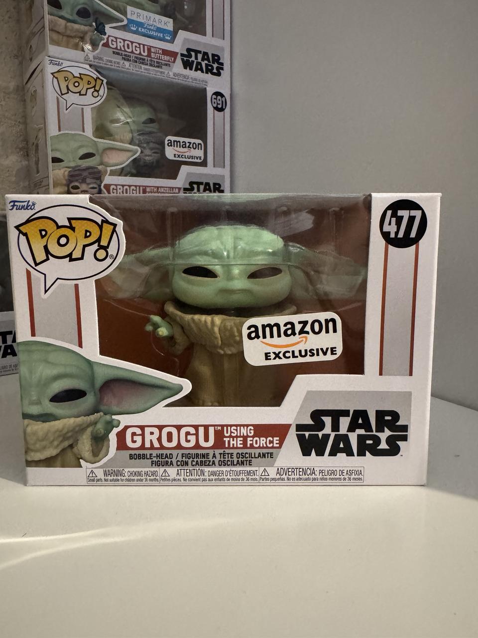 Grogu using the force