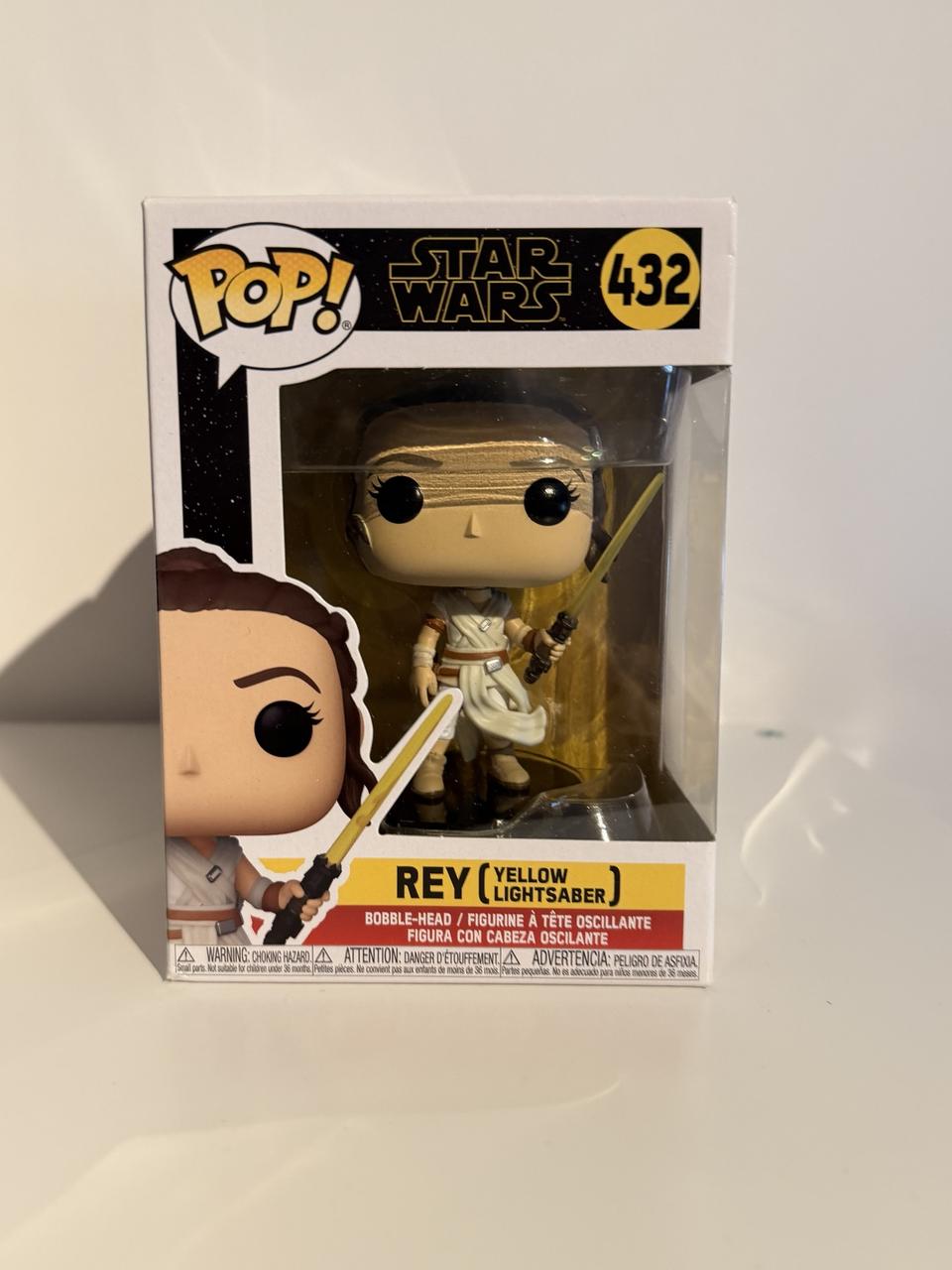 Rey (Yellow Lightsaber)
