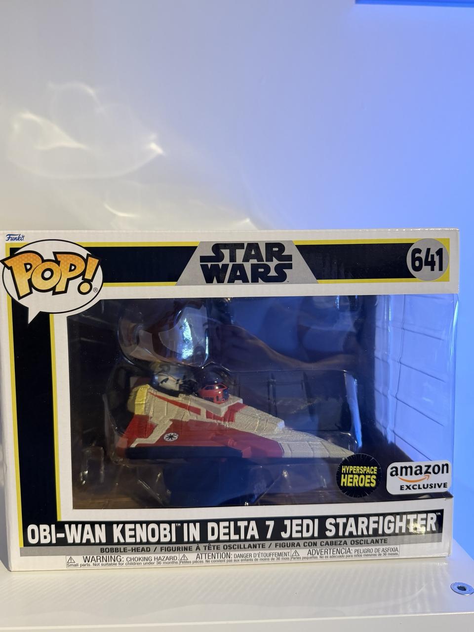 Obi-Wan Kenobi in delta 7 Jedi Starfighter (Rides)