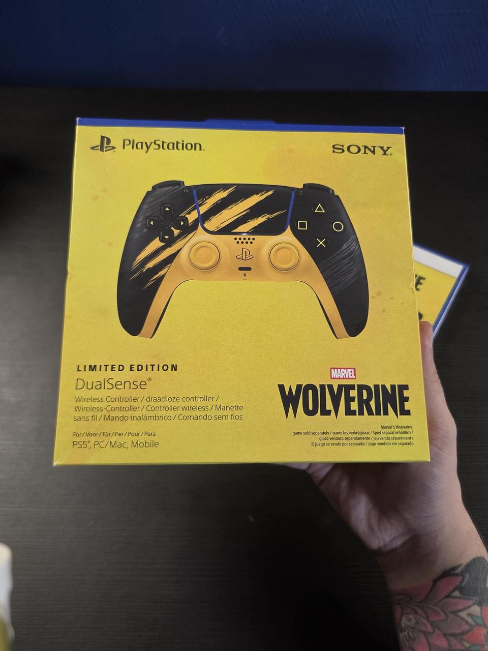 Manette Marvel’s Wolverine Battle Yellow (Limited Edition)