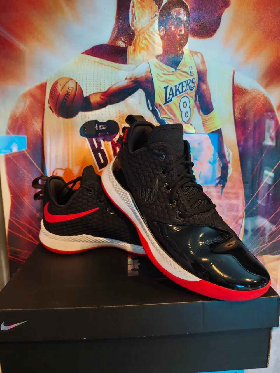 LeBron witness III PRM black/black -white