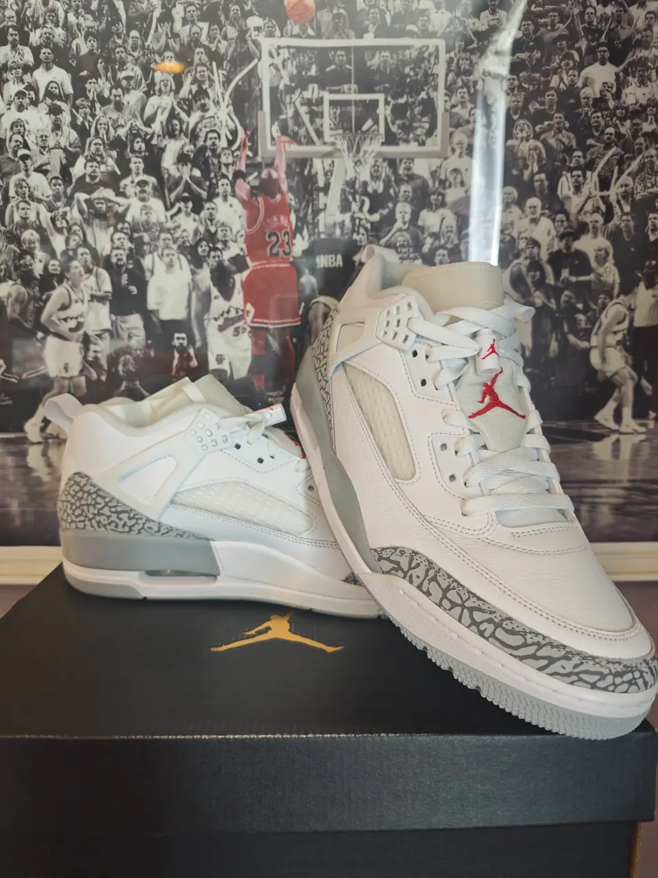 Jordan Spizike low white/wolf grey-varsity red