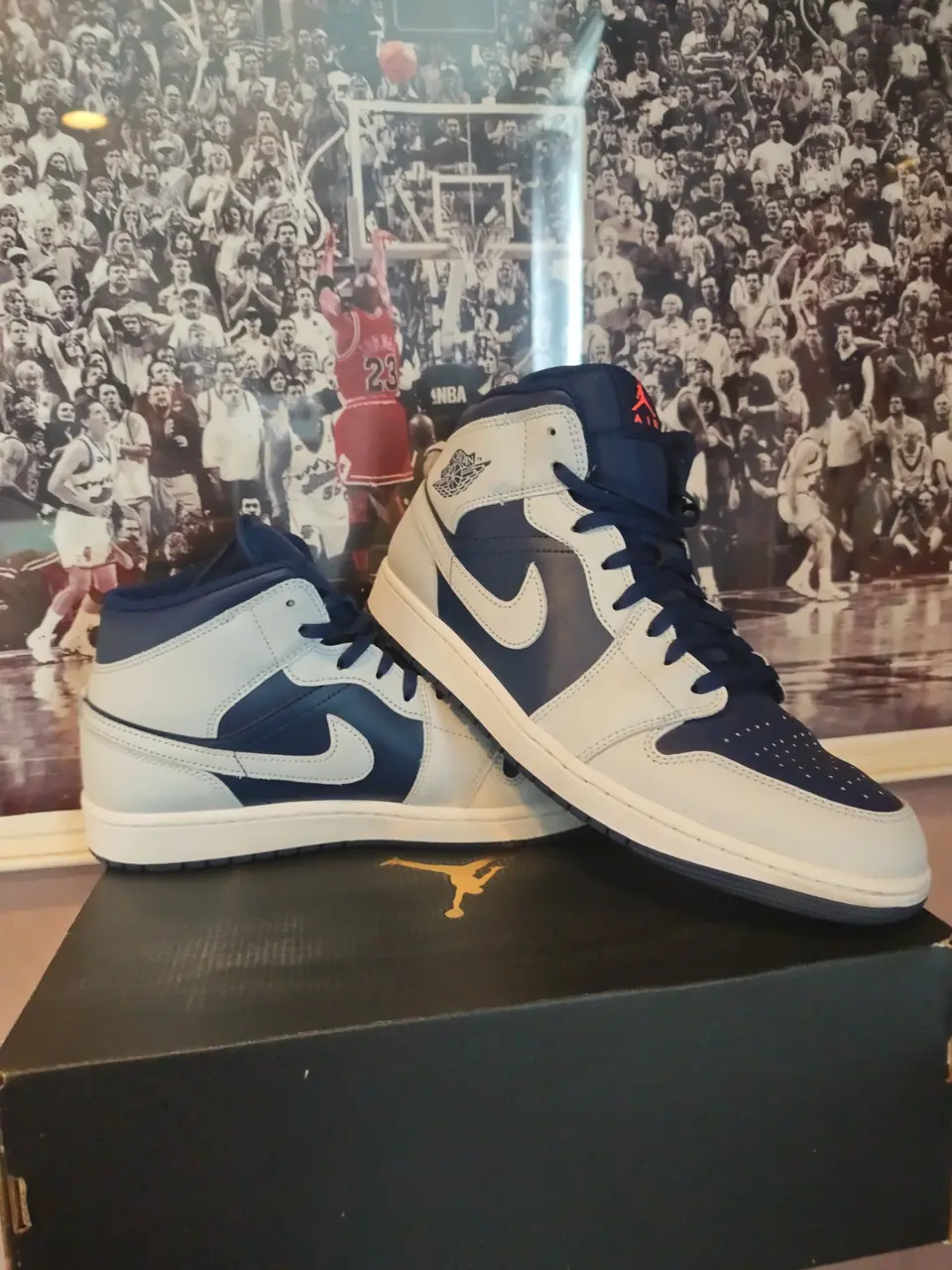 Air Jordan 1 mid blue