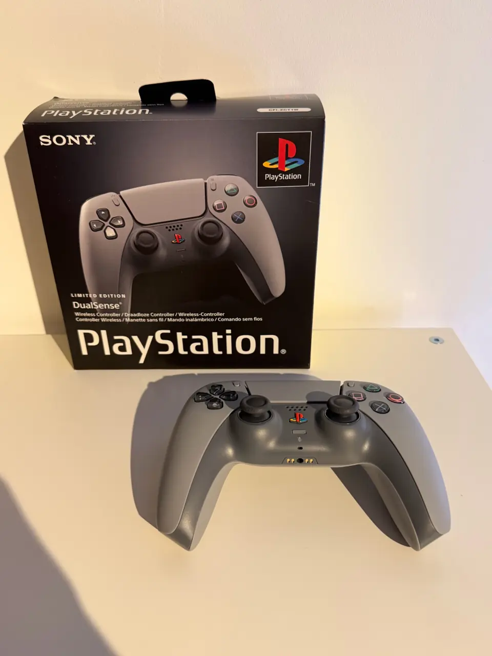 Dualsense PlayStation 30th anniversary