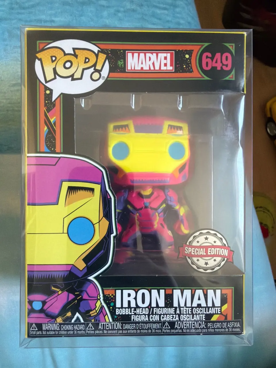 Iron man (Black Light)